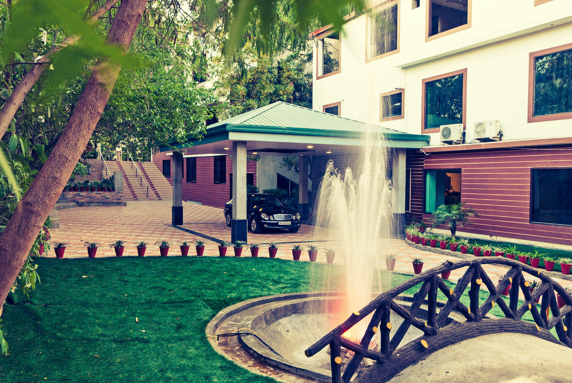 The Byke Grassfield Resort With Outdoor Pool, Shyam Nagar, Jaipur Buitenkant foto